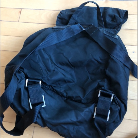 Prada vintage nylon backpack - Picture 2 of 8